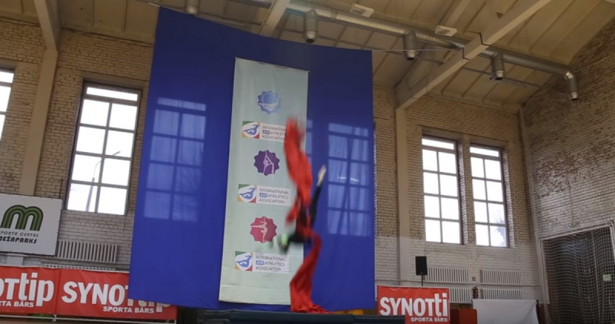  кадр из видео