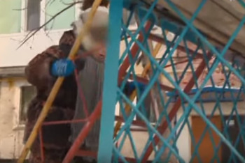 Фотография к новости: "Пытали плоскогубцами": родная мать и отчим издевались над 6-летним ребенком в Караганде