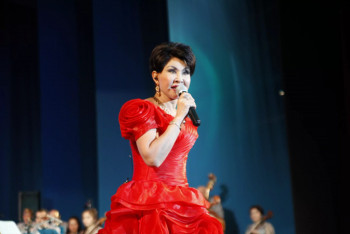 Фотография к новости: Розе Рымбаевой присвоили звание "Қазақстанның Еңбек Ері"