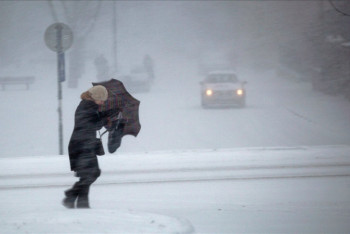 Фотография к новости: Штормовое предупреждение из-за гололеда и сильного ветра объявлено в четырех областях РК