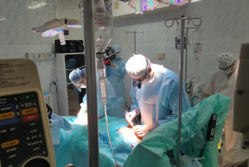 Фотография к новости: 10 лет назад акмолинские кардиохируги провели первую операцию на открытом сердце