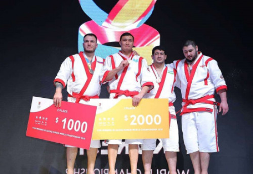 Фотография к новости: Казахстан выиграл три золотые медали в первый день чемпионата мира по қазақша күрес