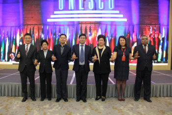 Фотография к новости: Премию ЮНЕСКО вручили Назарбаев Интеллектуальным школам