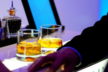 Фотография к новости: Ученые назвали самые опасные алкогольные напитки