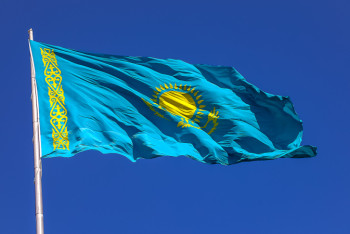 Фотография к новости: Где и как изготавливают флаги РК