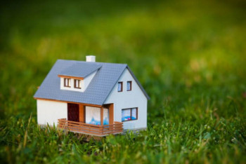 Фотография к новости: С начала года оказано 35 госуслуг в сфере земельных отношений в Акмолинской области