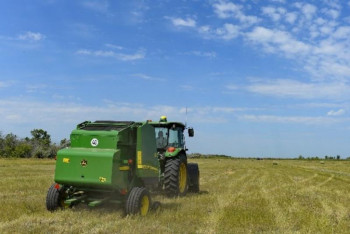 Фотография к новости: С начала года в сельхозоборот вовлечено около 97 тысяч гектаров земли в Акмолинской области