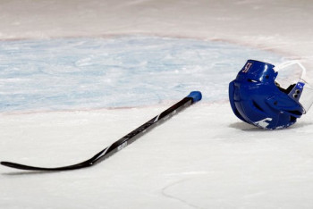 Фотография к новости: В Украине тренер избил 11-летних хоккеистов команды соперника