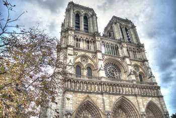 Фотография к новости: Нотр-Дам может вновь разрушиться