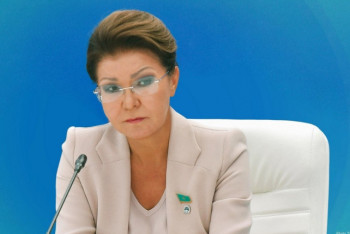 Фотография к новости: Дарига Назарбаева выразила соболезнования семьям погибших в авиакатастрофе под Алматы