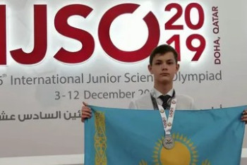 Фотография к новости: Не только наставников, но и учеников предлагают денежно поощрять за победы на международных олимпиадах