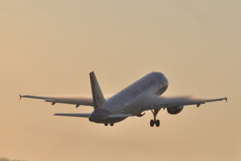 Фотография к новости: Самолет с 200 пассажирами готовится к экстренной посадке в Екатеринбурге