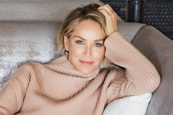 Фотография к новости: Шэрон Стоун заблокировали на сайте знакомств