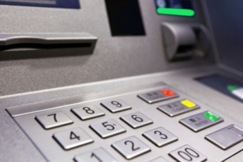 Фотография к новости: Через банкоматы в Казахстане обналичили 12 триллионов тенге