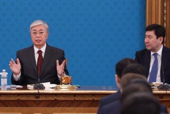 Фотография к новости: Токаев высказался о покровительстве "опекунов" на госслужбе