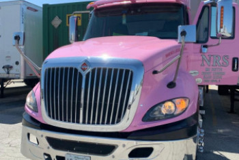 Фотография к новости: Trucker lady. Как казахстанка переехала в США и стала дальнобойщицей