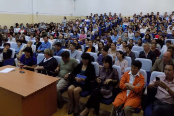 Фотография к новости: Ограничить собрания в школах рекомендуют в Минздраве из-за угрозы коронавируса