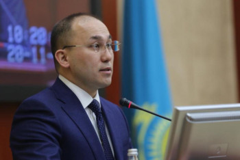 Фотография к новости: Основные положения законопроекта о мирных собраниях озвучил в Мажилисе Даурен Абаев