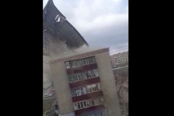 Фотография к новости: Сильный ветер сносит крыши домов в Кокшетау