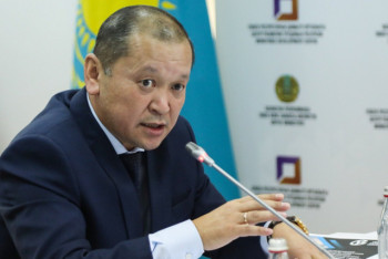 Фотография к новости: В правила выплаты 42,5 тысяч тенге мы вносили только улучшающие изменения - министр Нурымбетов