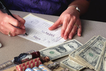 Фотография к новости: Бухгалтеры трех школ на восемь миллионов тенге завысили себе зарплаты в Караганде