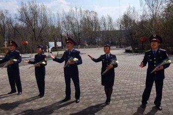 Фотография к новости: Вот это кино! Съемки видеоклипа наделали переполох во дворах Кокшетау