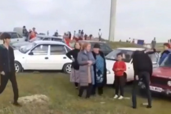 Фотография к новости: Наводнение в Мактааральском районе: сельчане в спешке покидают местность