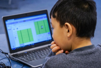 Фотография к новости: "Хорошо, что у меня есть навыки работы на пишущей машинке" - учителя о дистанционном образовании