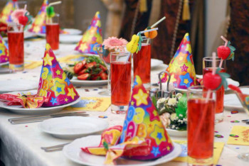 Фотография к новости: Казахстанцев просят не проводить большие семейные праздники