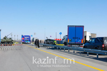 Фотография к новости: Когда снимут блокпосты между городами в Казахстане