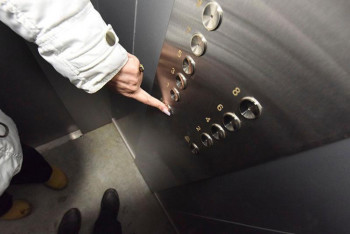 Фотография к новости: 10 миллиардов тенге выделили на замену и ремонт лифтов по стране