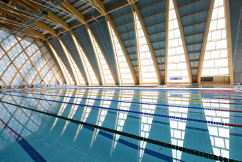 Фотография к новости: "Расстояние между плавающими в бассейне должно быть пять метров" - Есмагамбетова