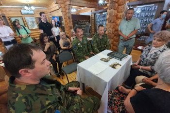 Фотография к новости: Павлодарские поисковики нашли родственников погибшего красноармейца