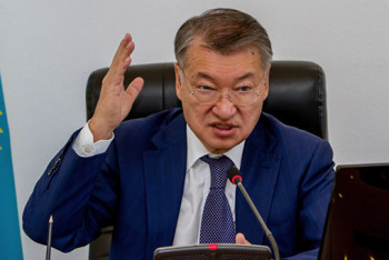 Фотография к новости: "Семью не трогать" - почему аким ВКО блокирует комментаторов в Instagram