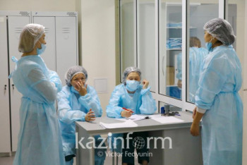 Фотография к новости: Около 1,5 млн тенге стоит лечение одного тяжелобольного коронавирусом