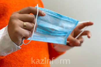 Фотография к новости: "Это временная крайняя необходимость" - Цой о ношении медмасок