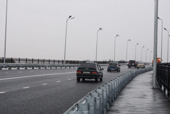 Фотография к новости: "Все на соплях": отремонтированный мост раскритиковали в Уральске