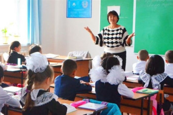 Фотография к новости: Кого из педагогов не допустят к очным урокам, рассказали в МОН РК