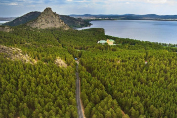 Фотография к новости: Участок близ нацпарка "Бурабай" выставили на торги за 1,2 миллиарда тенге – юрист