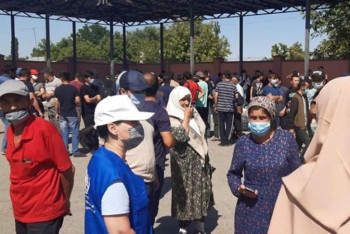 Фотография к новости: Как карантин усложнил жизнь трудовых мигрантов в Казахстане