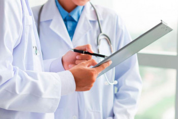 Фотография к новости: В случае второй волны COVID-19 в РК дефицита врачей не будет - эксперт