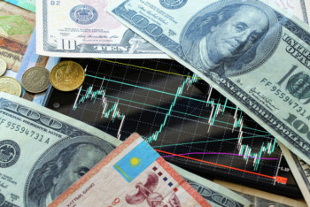 Фотография к новости: Пандемия и обвал цен на нефть: как менялся курс доллара в 2020 году?