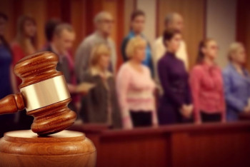 Фотография к новости: Дела педофилов хотят исключить из компетенции судов присяжных в РК