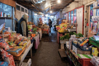 Фотография к новости: Мамин поручил разработать план борьбы с нелегальной торговлей на границе