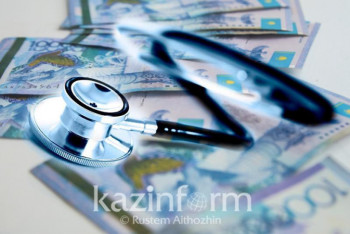 Фотография к новости: "По 19 миллионов тенге на каждого" – премии руководства ФСМС возмутили депутата