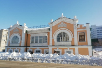 Фотография к новости: Легендарный Дом невесты разрушается на глазах в Петропавловске