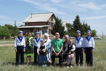 Фотография к новости: "Покажи мне небо": дневники многодетного отца из Бурабая вновь появятся в продаже