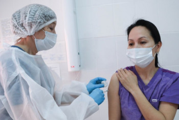 Фотография к новости: 250 тысяч доз вакцины ежемесячно начнут поставлять в Алматы - Сагинтаев