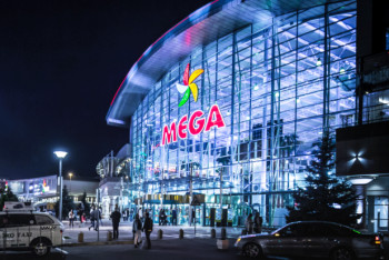 Фотография к новости: Почему ТРЦ разрешили работать в Алматы, объяснил Бекшин