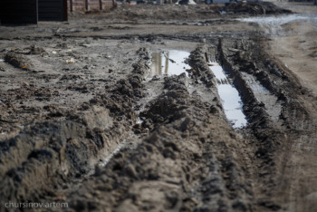 Фотография к новости: "Вместо дороги - грязь и вонь". Столица, которую не покажешь туристам